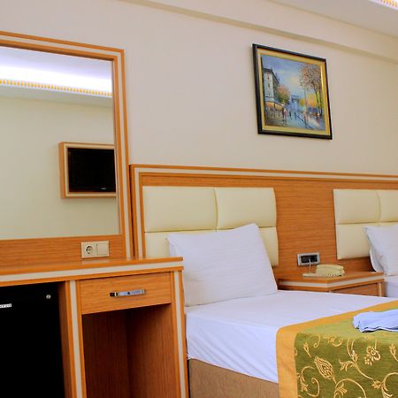 Hotel Buyuk Paris Istambul Exterior foto
