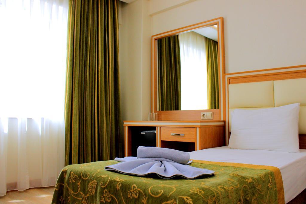 Hotel Buyuk Paris Istambul Exterior foto