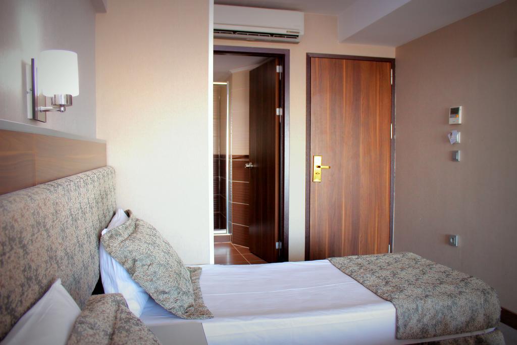 Hotel Buyuk Paris Istambul Exterior foto