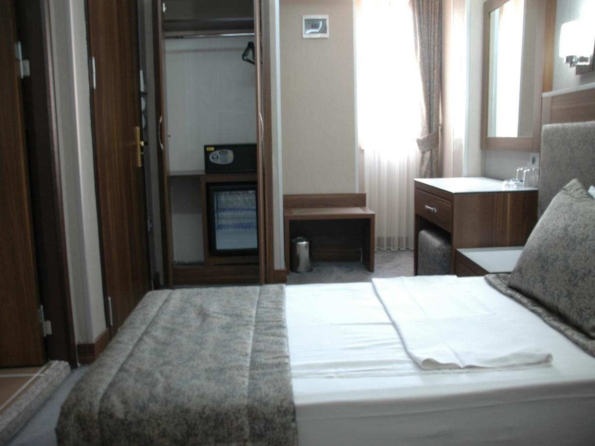 Hotel Buyuk Paris Istambul Quarto foto